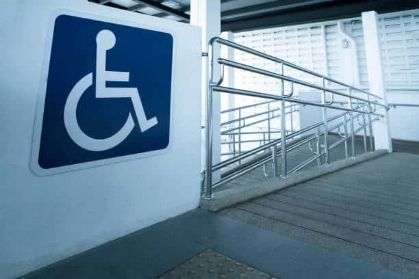 accesos para minusválidos